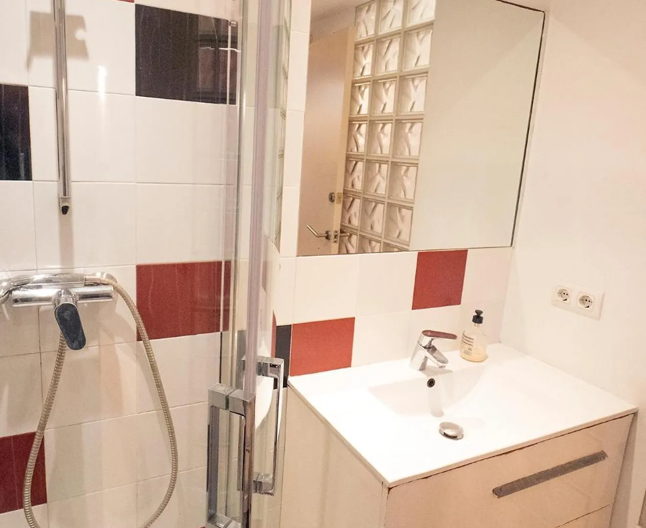 Nice Apartment In Sants Barcelona